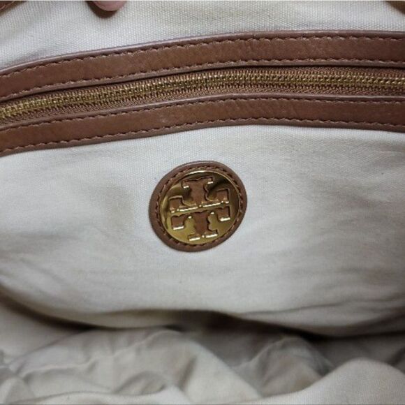 TORY BURCH ANANDA SATCHEL IN TAUPE - Picture 4 of 8